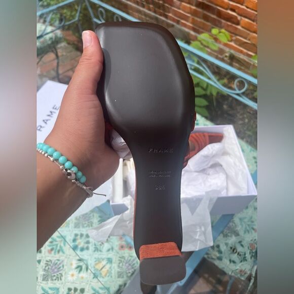 FRAME Le Tonga Suede Mules NIB - Picture 10 of 13